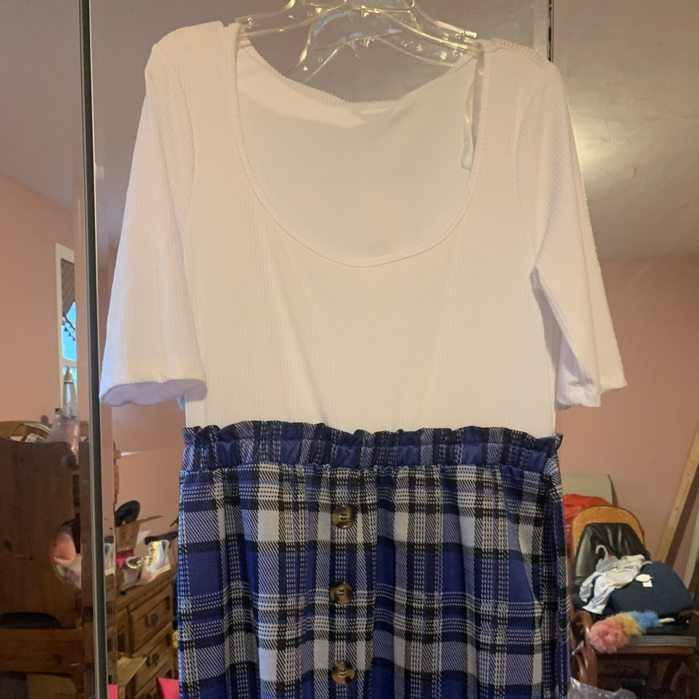 Never worn white and blue pair dress with tag